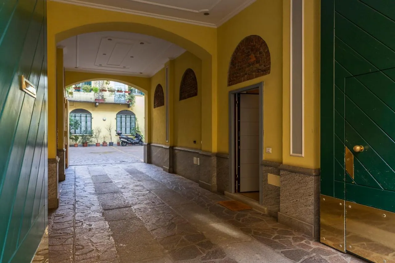 Voghera Fashion District Milan Apartment