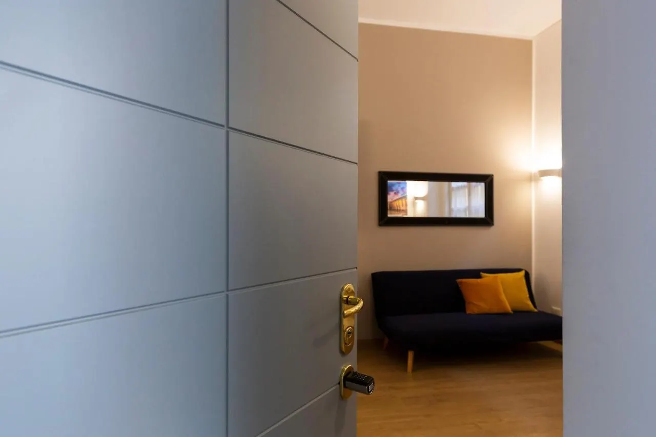Voghera Fashion District Milan Apartment